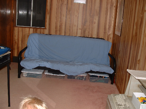 2007-11-07_clear_floor_and_futon.jpg, 744 KB